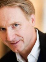 Dan Brown