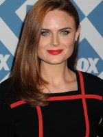 Emily Deschanel