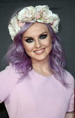 Perrie Edwards Height Weight Size Body Measurements Biography Wiki Age