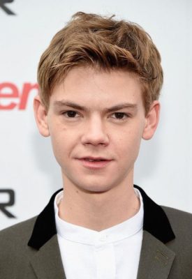 Thomas Brodie Sangster Taille Poids Mensurations Age Biographie Wiki