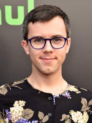 Cole Escola