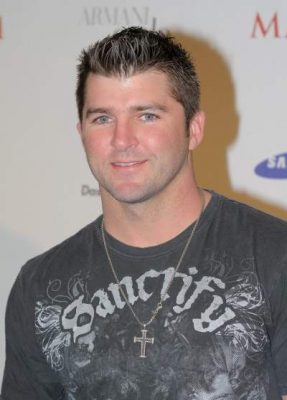 Dan Uggla-Wife, Wiki, Height, Instagram, Son, Net Worth, - in4fp.com