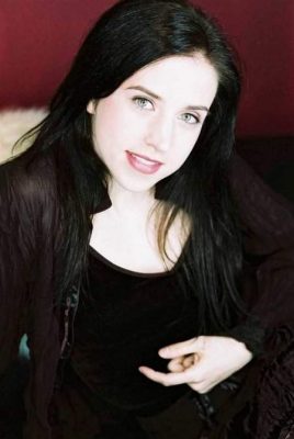 Emily Perkins • Height, Weight, Size, Body Measurements, Biography ...