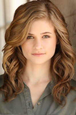 Jenna Boyd • Height, Weight, Size, Body Measurements, Biography, Wiki, Age