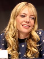 Riki Lindhome