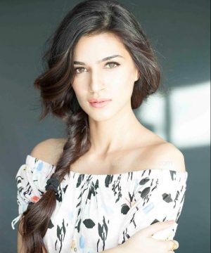 Kriti Sanon Height Weight Size Body Measurements Biography Wiki Age