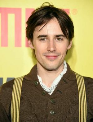 Reeve Carney