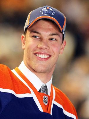 Taylor Hall • Height, Weight, Size, Body Measurements, Biography, Wiki, Age