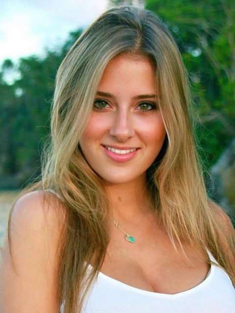 Claire Abbott Height Weight Size Body Measurements Biography Wiki Age