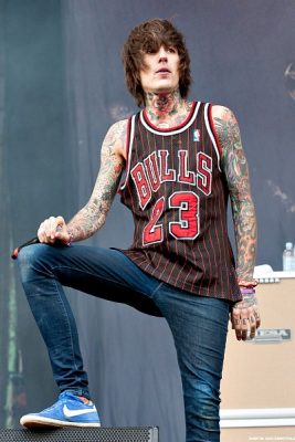 Оливер Сайкс