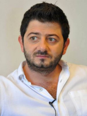 Михаил Галустян