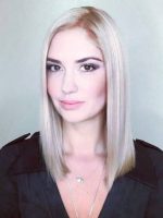 Агата Муцениеце