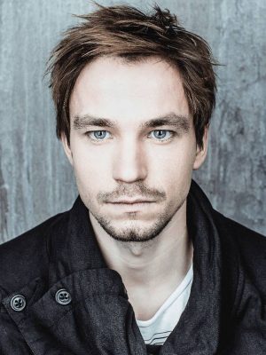 Александр Петров