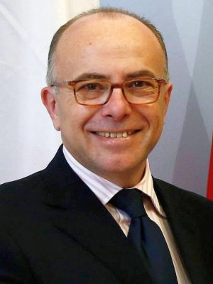 Bernard Cazeneuve • Taille, Poids, Mensurations, Age, Biographie, Wiki