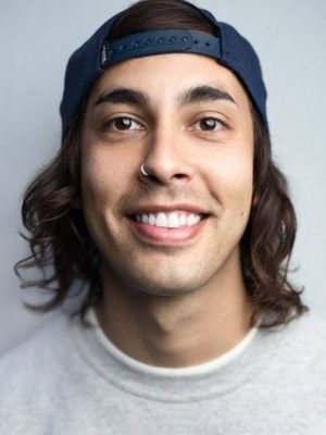 Vic Fuentes • Height, Weight, Size, Body Measurements, Biography, Wiki, Age