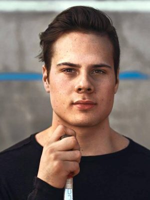 Auston Matthews • Height, Weight, Size, Body Measurements, Biography ...