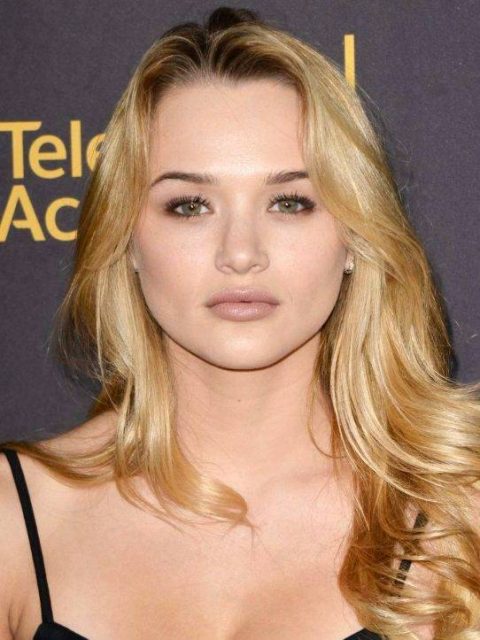 What Bra Size Is Hunter King?
