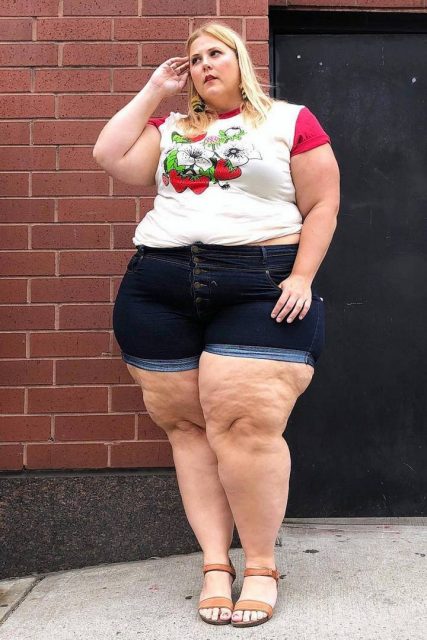 Anna O’Brien (GlitterAndLazers)