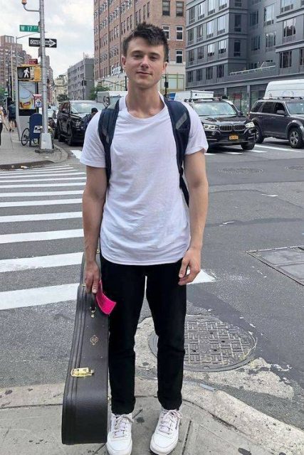 Alec Benjamin