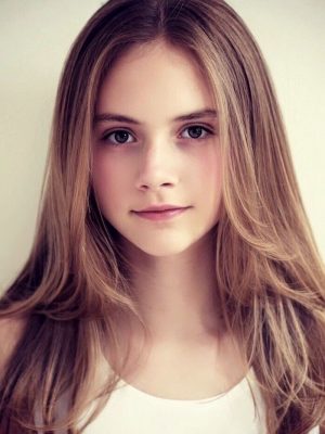 Emilia Jones