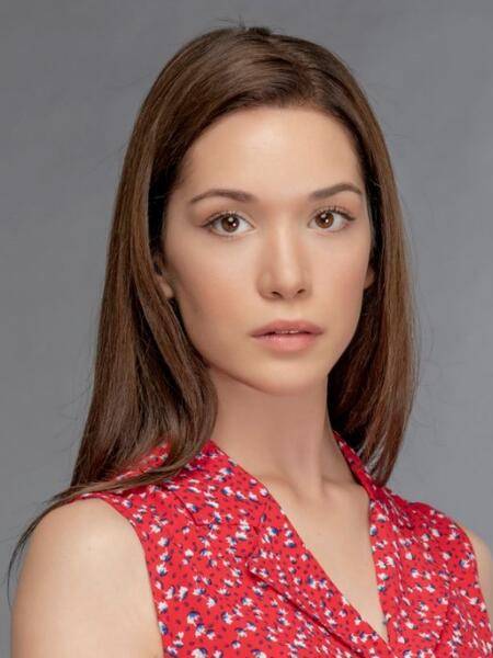 hazal-subasi-height-weight-size-body-measurements-biography-wiki
