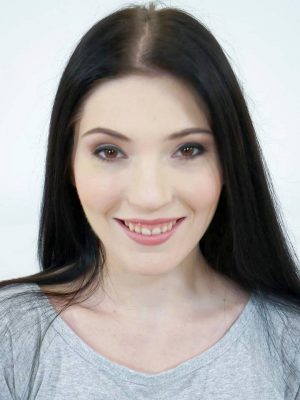 Mia Evans