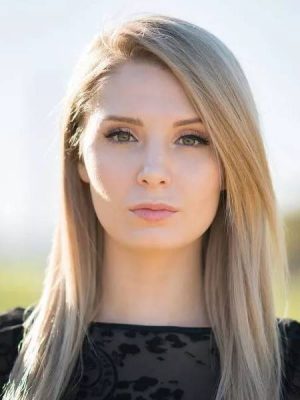 Lauren Southern Height, Weight, Size, Body Measurements, Age.