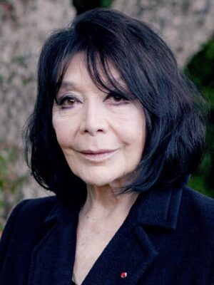 Juliette Gréco • Height, Weight, Size, Body Measurements, Biography ...