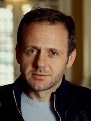 Samuel Finzi