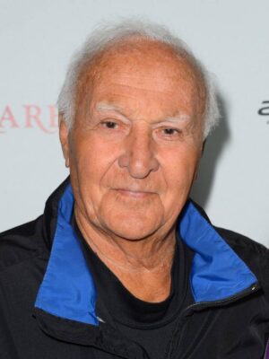 Robert Loggia