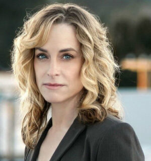 Amanda Wyss