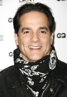 Yul Vazquez