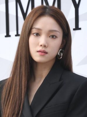 Lee Sung Kyung