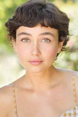 Sydney Chandler • Height, Weight, Size, Body Measurements, Biography ...