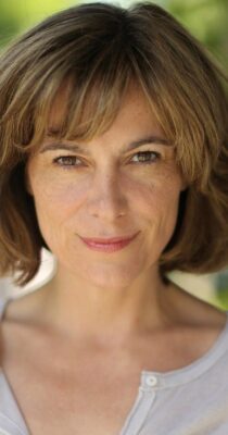 Fiona Dolman